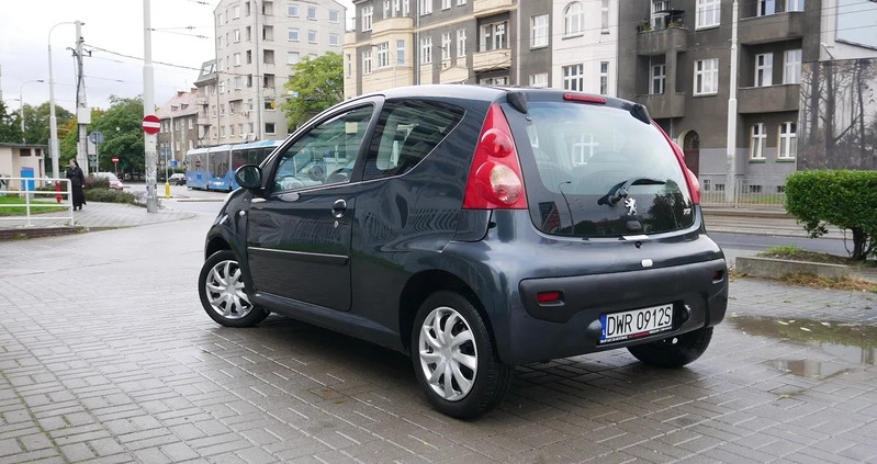 Peugeot 107 cena 6900 przebieg: 198220, rok produkcji 2007 z Kozienice małe 106